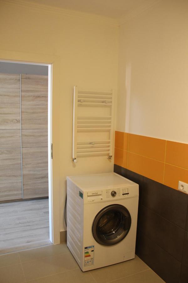 Lowcost Tryp Oradea Exterior foto