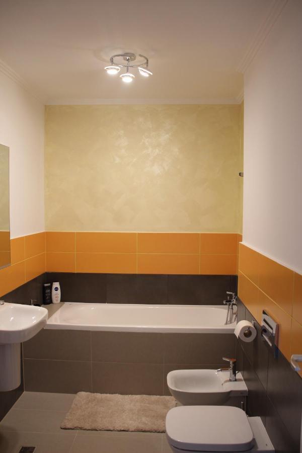 Lowcost Tryp Oradea Exterior foto